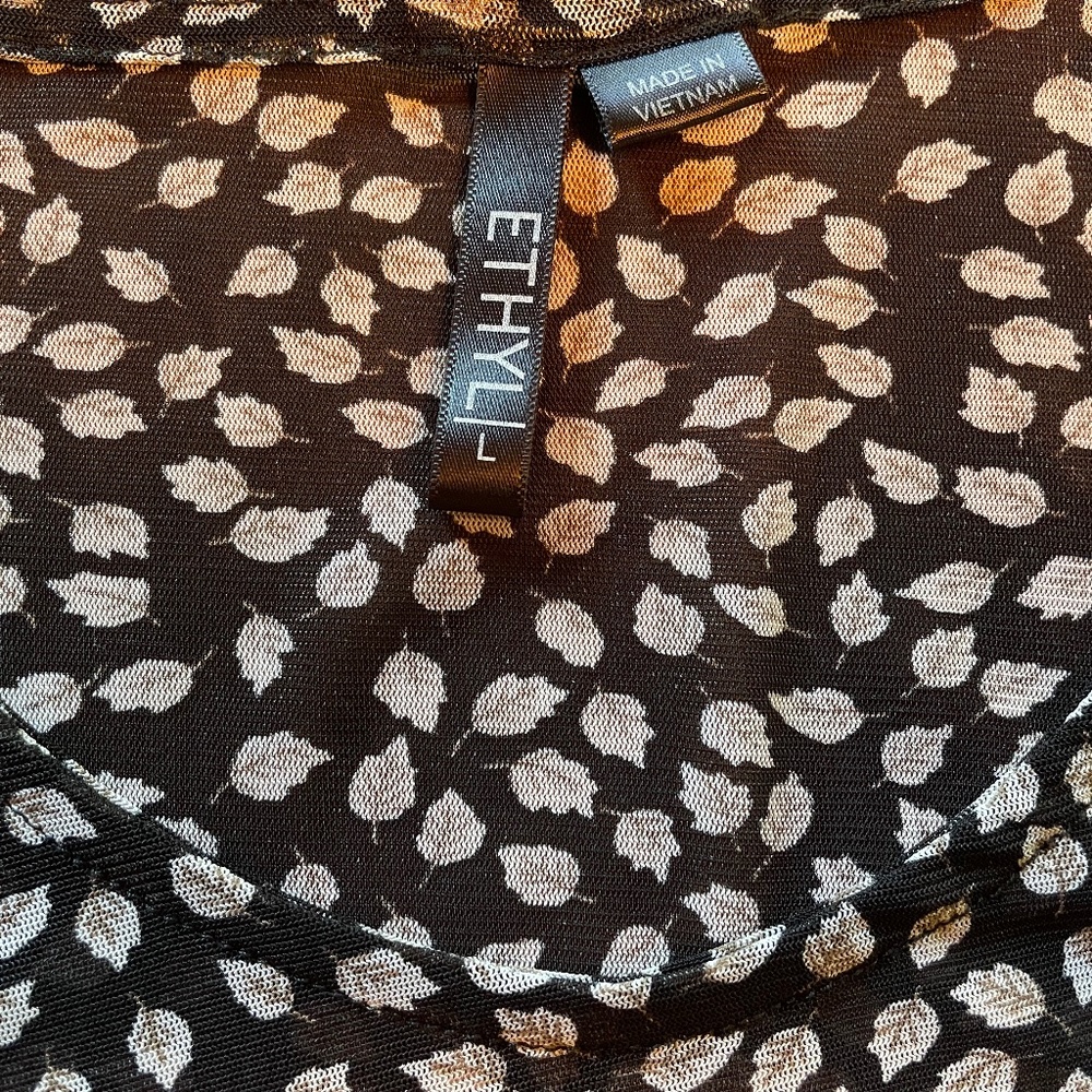 ETHYL | somewhat sheer loose fitting top - Picture 2 of 6